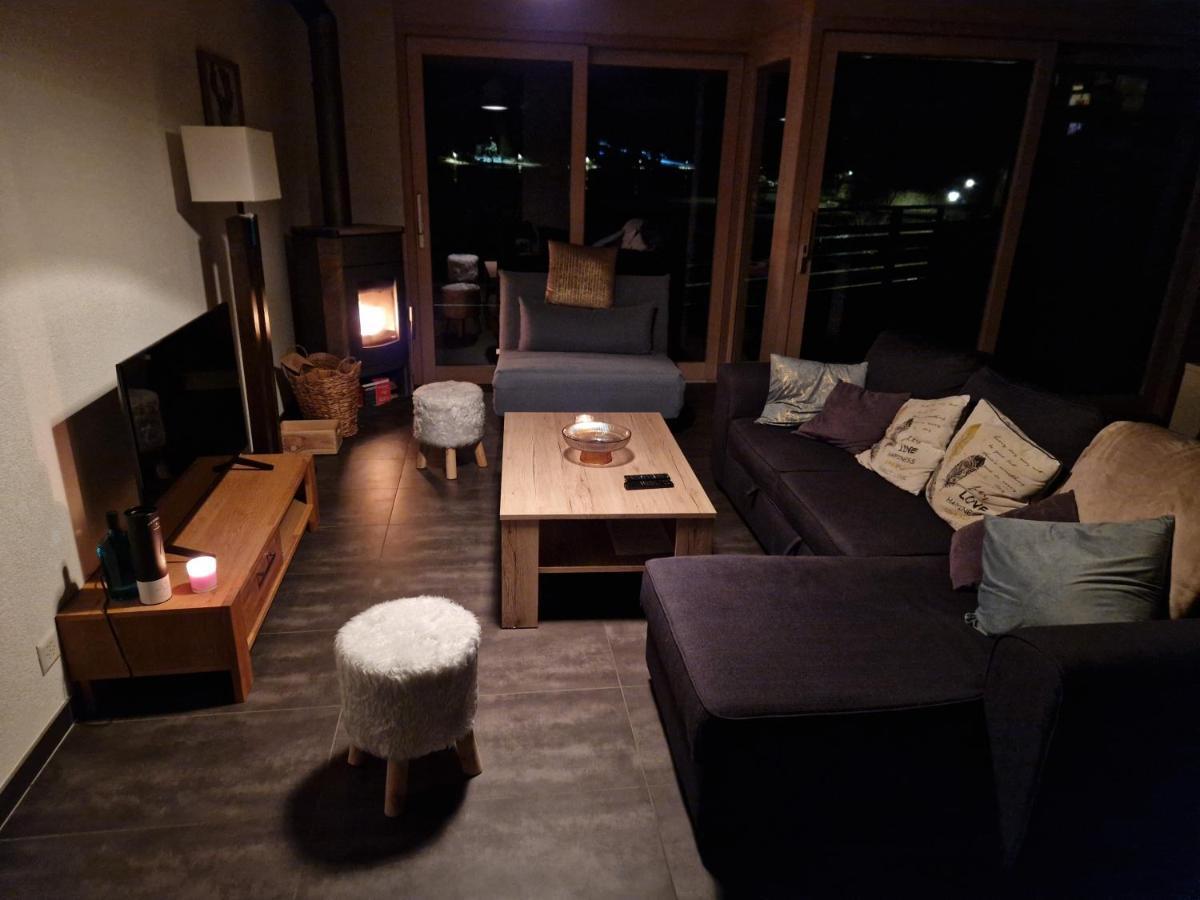 Superbe Appartement Champex-Lac Avec Piscine Et Sauna Екстериор снимка