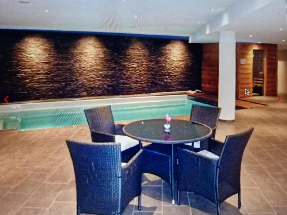 Superbe Appartement Champex-Lac Avec Piscine Et Sauna Екстериор снимка